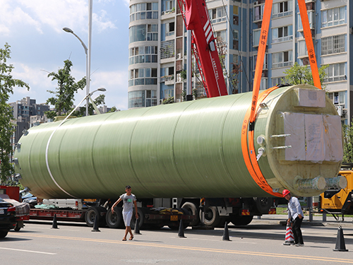 明珠泵業(yè)—地鐵下穿隧道一體化預(yù)制泵站吊裝現(xiàn)場(chǎng)！